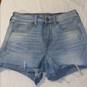 Light wash American eagle shorts